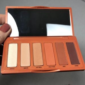 Heat petite orange palette